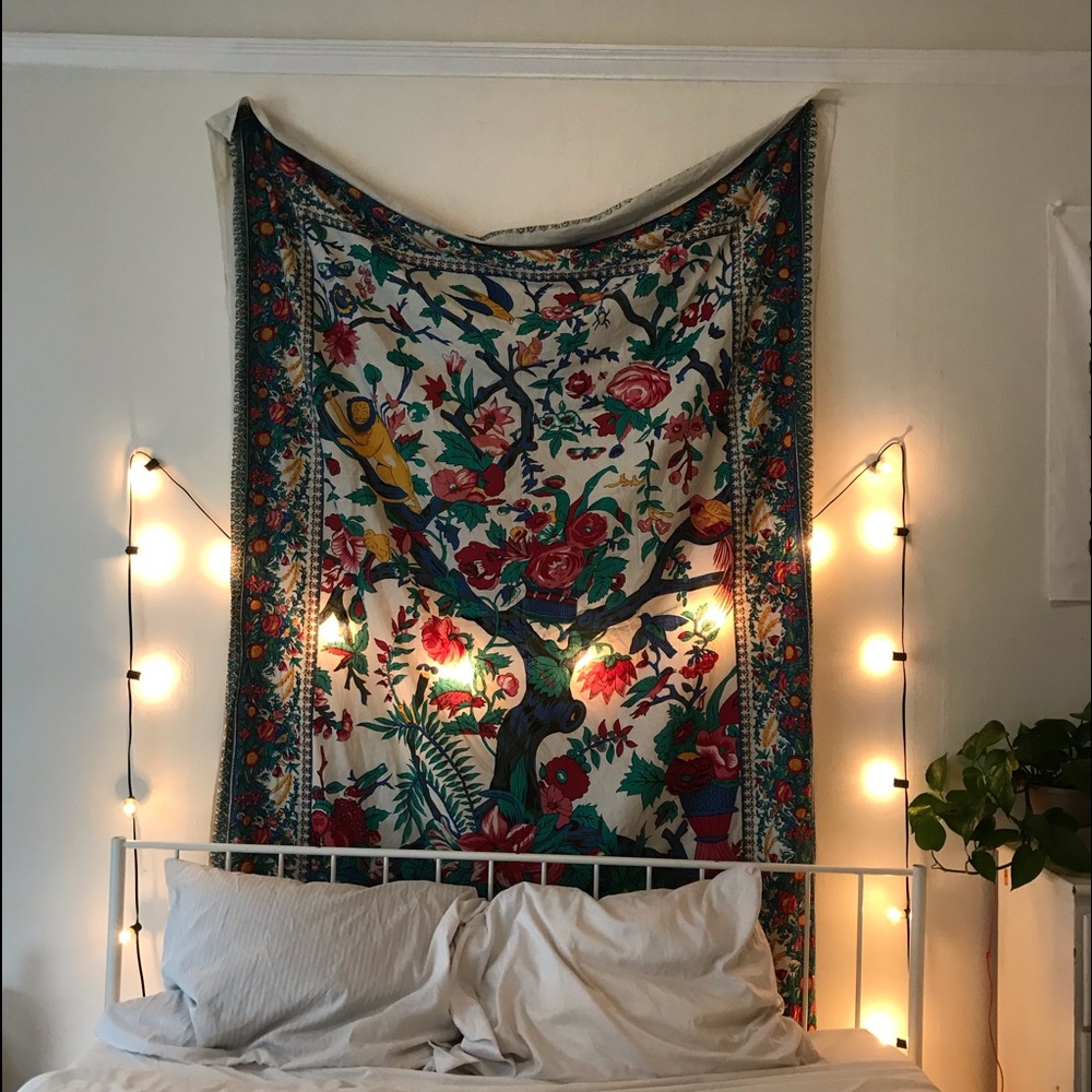 Tapestry Large - image 1